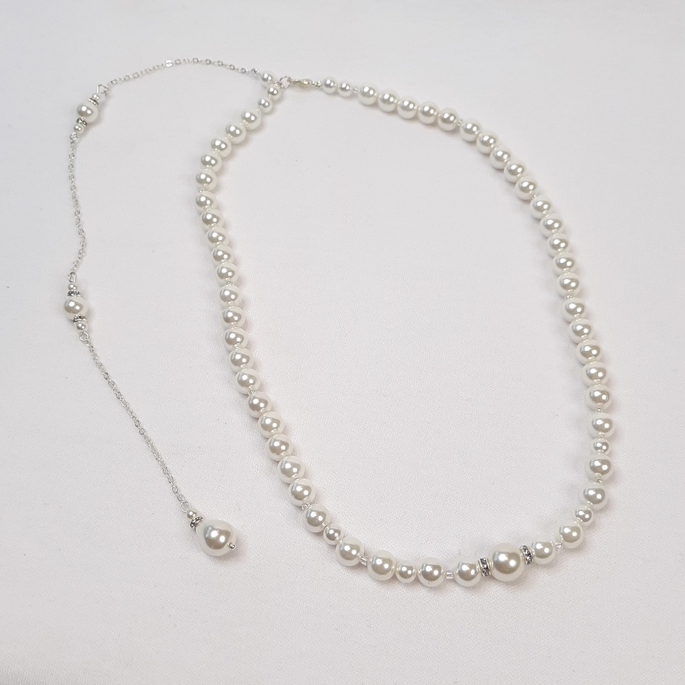 Skyvan Imitation Pearls Tassel Backdrop Necklace